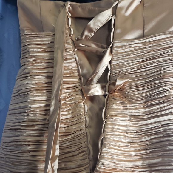 Gold Ruched Mini - Picture 6 of 8